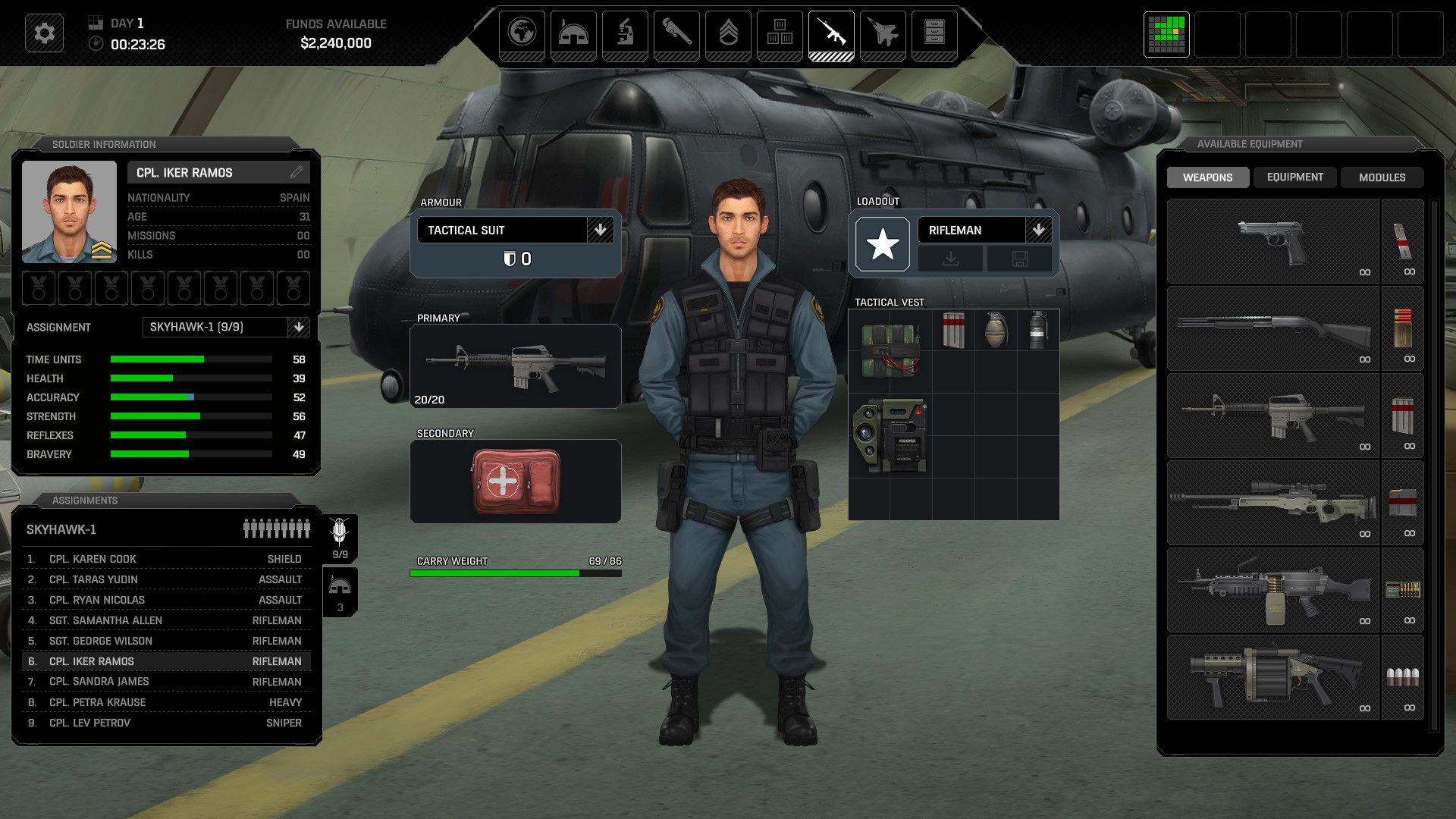 Xenonauts 2 soldier equipment screen
