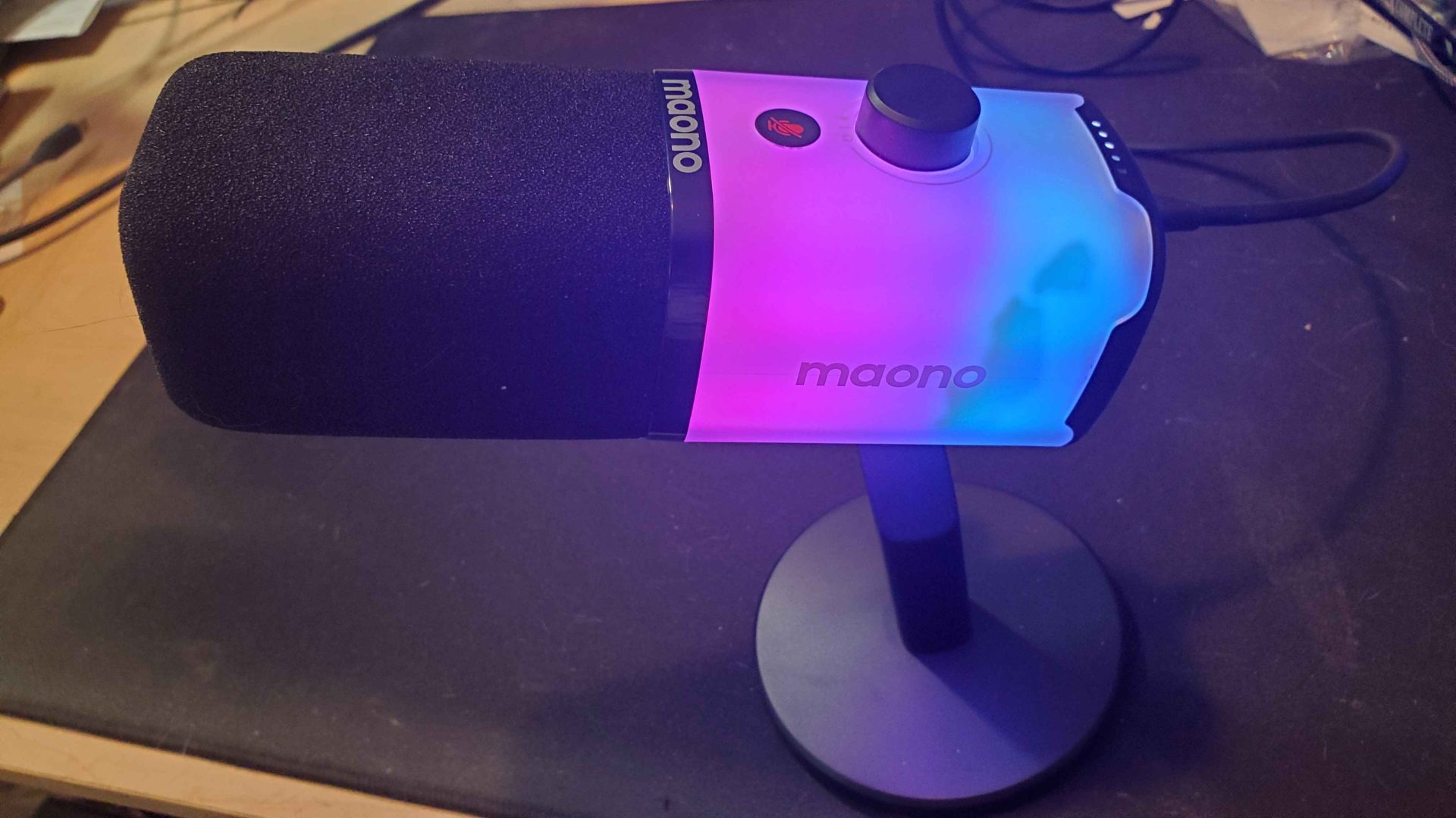 The Mic can be used in USB or XLR mode, but you need to have USB power of some sort to use the RGB function