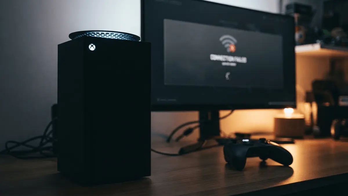 Xbox Series X console with error screen during Halo Campaign Evolved early access launch issues